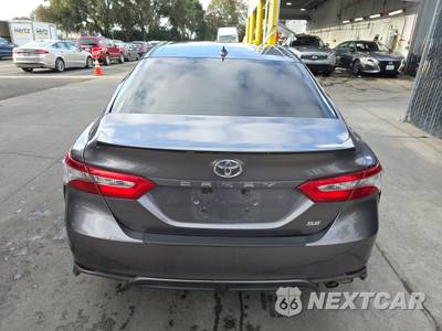 2019 Toyota Camry SE - zdjęcie 5 z 54 - miniatura