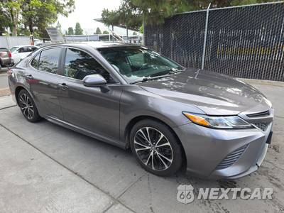 2019 Toyota Camry SE - zdjęcie 3 z 54 - miniatura