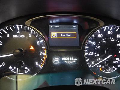 2014 Nissan Pathfinder SL - zdjęcie 12 z 18 - miniatura