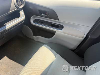2013 Toyota Prius c Two - zdjęcie 19 z 23 - miniatura