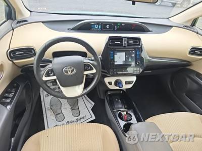 2017 Toyota Prius Three - zdjęcie 8 z 17 - miniatura