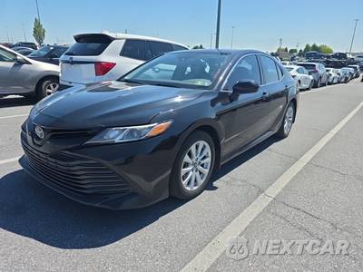 2019 Toyota Camry LE - zdjęcie 1 z 43 - miniatura