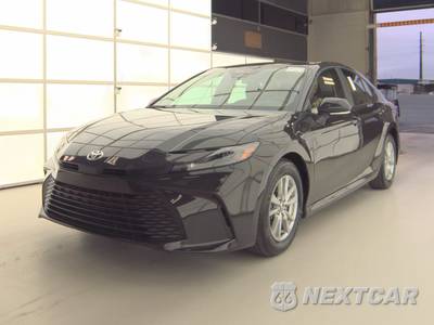 2025 Toyota Camry LE - zdjęcie 1 z 44 - miniatura