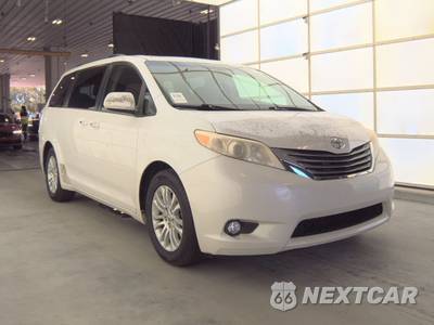 2015 Toyota Sienna XLE 8-Passenger 119.3" WB - zdjęcie 3 z 19 - miniatura