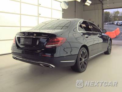 2019 Mercedes-Benz E 450 4MATIC Sedan - zdjęcie 4 z 49 - miniatura