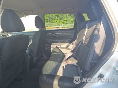 2020 Nissan Rogue SV - zdjęcie 13 z 30 - miniatura