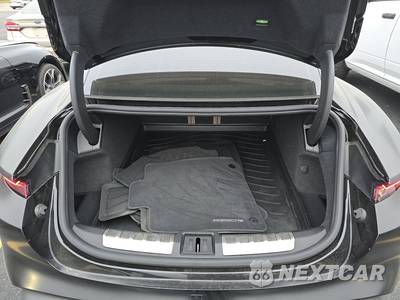 2025 Porsche Taycan - zdjęcie 16 z 21 - miniatura