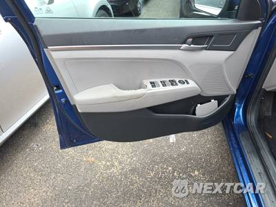 2020 Hyundai Elantra SE Sedan - zdjęcie 9 z 30 - miniatura
