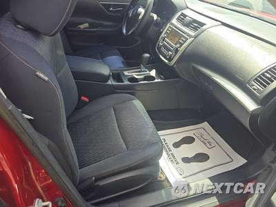 2017 Nissan Altima 2.5 SV - zdjęcie 8 z 18 - miniatura