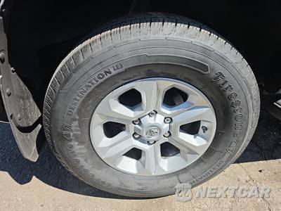 2016 Toyota 4Runner SR5 - zdjęcie 10 z 23 - miniatura