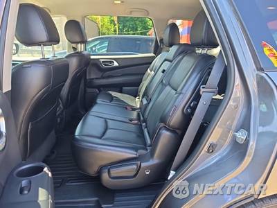 2018 Nissan Pathfinder SL - zdjęcie 16 z 28 - miniatura