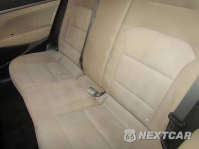 2017 Hyundai Elantra SE Sedan - zdjęcie 17 z 20 - miniatura