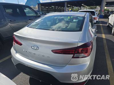 2020 Hyundai Elantra SE Sedan - zdjęcie 5 z 27 - miniatura
