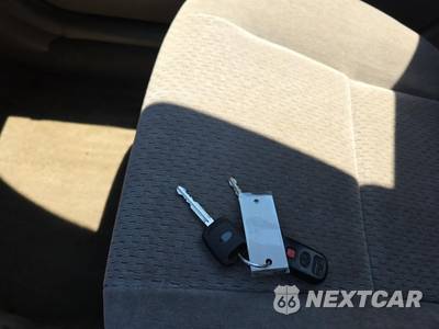 2002 Toyota Camry LE - zdjęcie 21 z 21 - miniatura