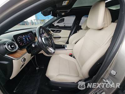 2023 Mercedes-Benz C 300 Sedan - zdjęcie 7 z 19 - miniatura