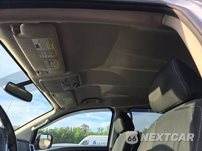 2018 Nissan TITAN SV Crew Cab Short Bed - zdjęcie 18 z 25 - miniatura