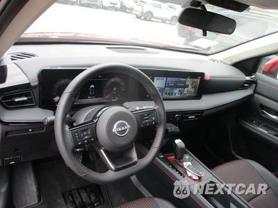 2025 Nissan Kicks SR - zdjęcie 13 z 32 - miniatura