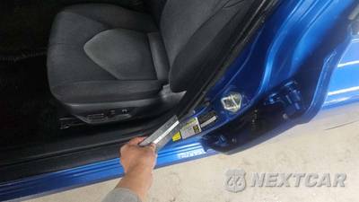 2020 Toyota Camry Hybrid LE - zdjęcie 39 z 40 - miniatura