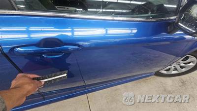 2020 Toyota Camry Hybrid LE - zdjęcie 34 z 40 - miniatura