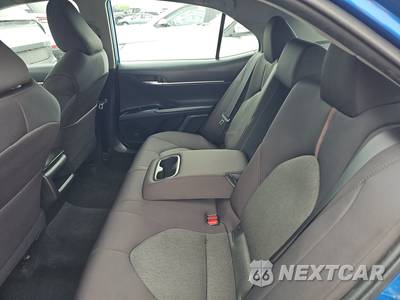 2020 Toyota Camry Hybrid LE - zdjęcie 13 z 40 - miniatura