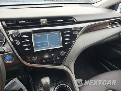 2020 Toyota Camry Hybrid LE - zdjęcie 11 z 40 - miniatura