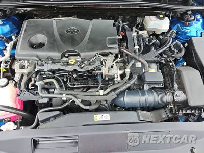 2020 Toyota Camry Hybrid LE - zdjęcie 15 z 40 - miniatura