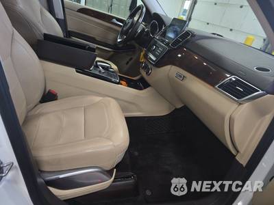 2019 Mercedes-Benz GLS 550 4MATIC - zdjęcie 8 z 43 - miniatura