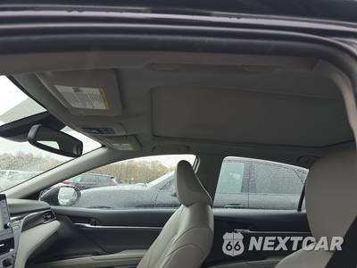 2022 Toyota Camry XSE - zdjęcie 18 z 29 - miniatura
