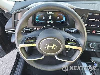 2025 Hyundai Elantra SE - zdjęcie 16 z 19 - miniatura