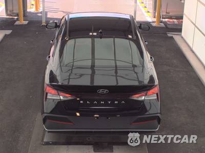2025 Hyundai Elantra SEL Sport - zdjęcie 13 z 22 - miniatura
