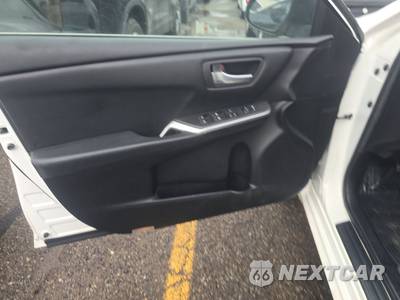 2015 Toyota Camry SE - zdjęcie 9 z 34 - miniatura