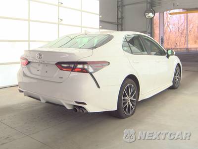 2023 Toyota Camry SE - zdjęcie 4 z 21 - miniatura