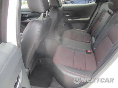 2025 Nissan Kicks SR - zdjęcie 18 z 34 - miniatura