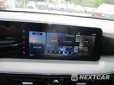 2025 Nissan Kicks SR - zdjęcie 14 z 34 - miniatura