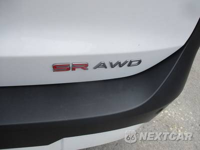 2025 Nissan Kicks SR - zdjęcie 33 z 34 - miniatura