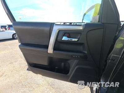 2016 Toyota 4Runner Limited - zdjęcie 9 z 43 - miniatura