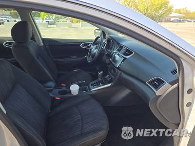 2019 Nissan Sentra SV - zdjęcie 8 z 18 - miniatura