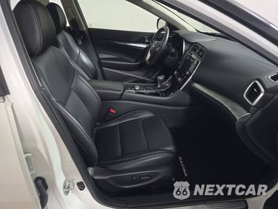 2023 Nissan Maxima SL - zdjęcie 8 z 34 - miniatura
