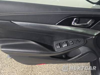 2023 Nissan Maxima SL - zdjęcie 9 z 39 - miniatura