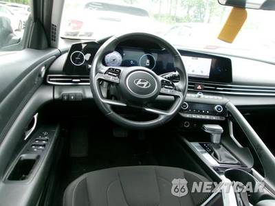 2025 Hyundai Elantra SEL Convenience - zdjęcie 5 z 23 - miniatura