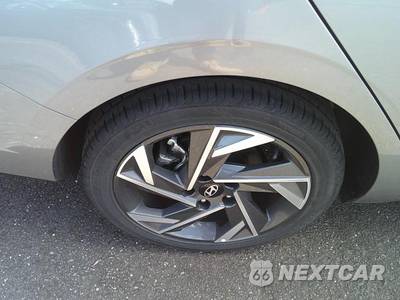 2025 Hyundai Elantra SEL Convenience - zdjęcie 3 z 23 - miniatura