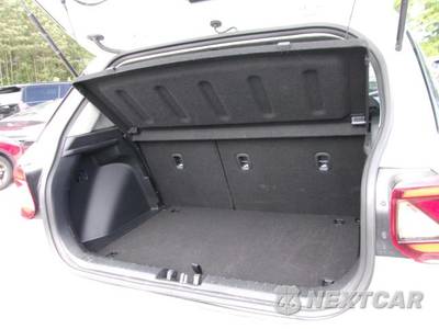 2025 Hyundai Venue SEL - zdjęcie 8 z 21 - miniatura