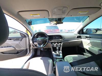 2019 Hyundai Elantra SEL Sedan - zdjęcie 11 z 51 - miniatura