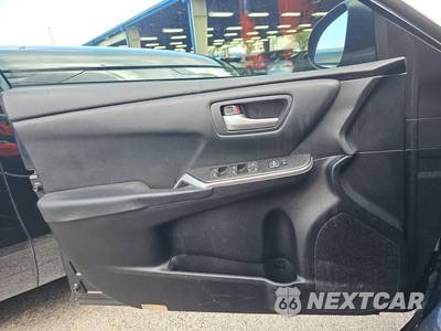 2015 Toyota Camry SE - zdjęcie 9 z 32 - miniatura