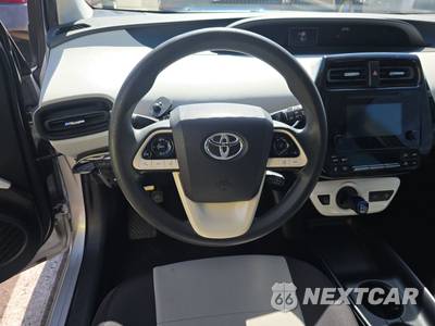 2017 Toyota Prius Two - zdjęcie 10 z 33 - miniatura