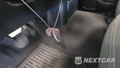 2017 Nissan TITAN SV Crew Cab Short Bed - zdjęcie 20 z 28 - miniatura