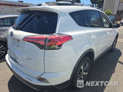 2017 Toyota RAV4 XLE - zdjęcie 4 z 40 - miniatura