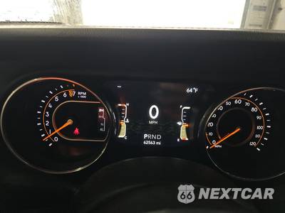 2018 Jeep Wrangler Unlimited Sahara - zdjęcie 12 z 23 - miniatura