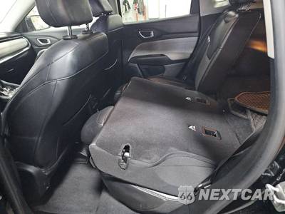 2022 Jeep Compass Latitude - zdjęcie 13 z 26 - miniatura