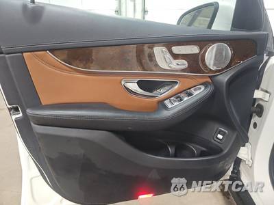 2017 Mercedes-Benz GLC 300 4MATIC - zdjęcie 9 z 24 - miniatura